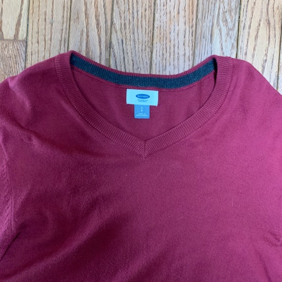 Brand new red men’s v neck sweater - Picture 3 of 3